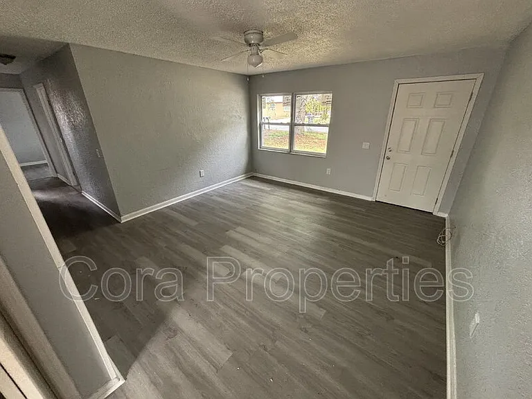 2436 Lilly St — Photo 11