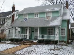 1077 Rosalie Ave, Lakewood, OH 44107
