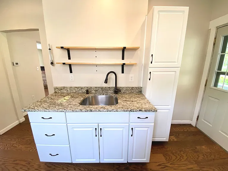 1518 Orangewood Ave — Photo 10