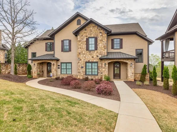 19 Cottage Ln #201, Toccoa, GA 30577