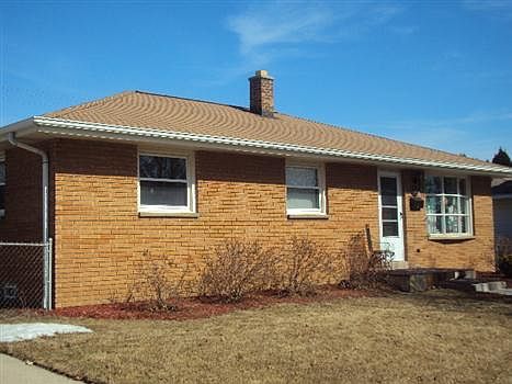 1st image of 2222 W Edgerton Ave