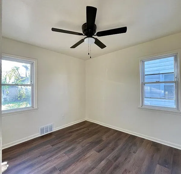 20495 Mendota St — Photo 5