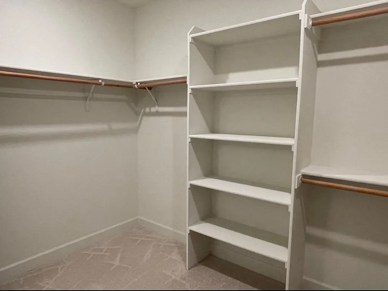 4 bed, 2786 sqft, $4,000 — Photo 3