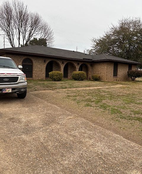 1st image of 2300 Chappell Dr