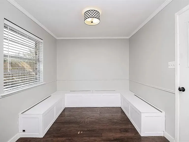 440 E Taylor St — Photo 2