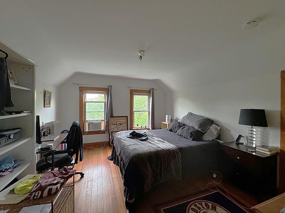 3rd image of 44 Electric Ave
