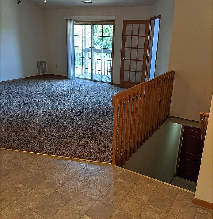 1st image of 135 W Oak Leaf Dr Unit 11