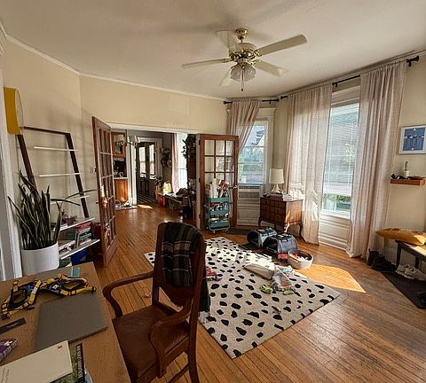 Room between Living Room and Dining Room