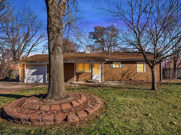 2014 Terrace Dr, Newton, KS 67114