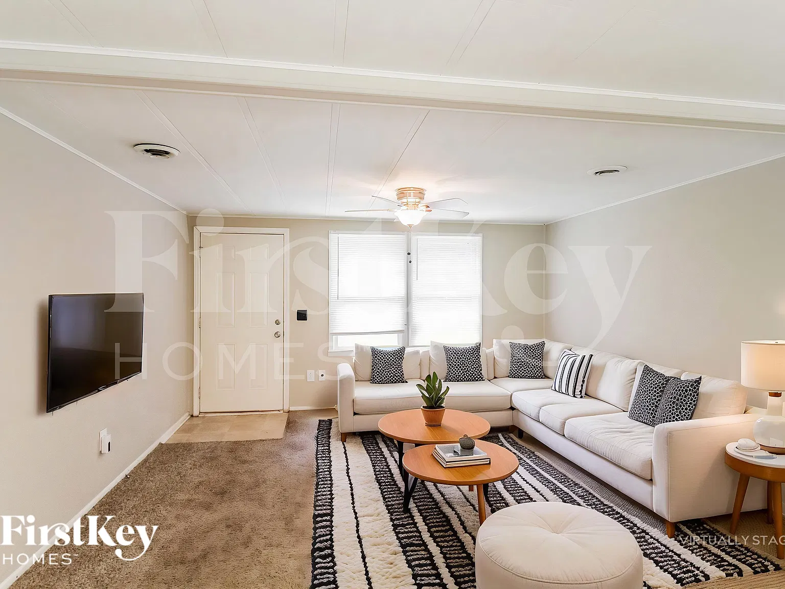 3 bed, 2.0 bath, 1092 sqft, $1,705 — Photo 3