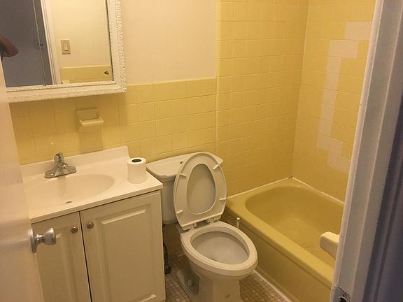 5th image of 9867 Frankford Ave