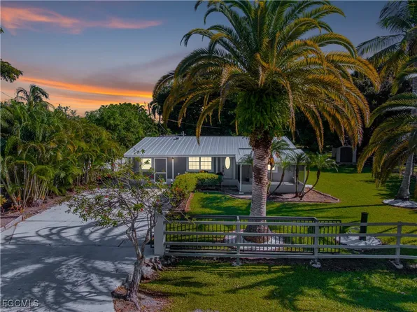 327 Montgomery Ave, Fort Myers, FL 33905