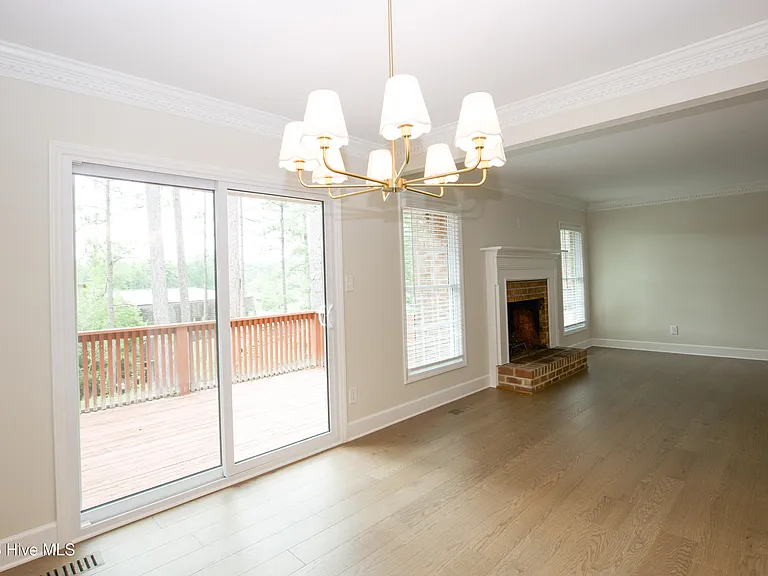 131 Racquet Ln — Photo 12