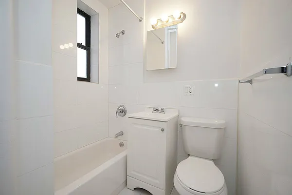 Rented by Ledvech Group | media 12