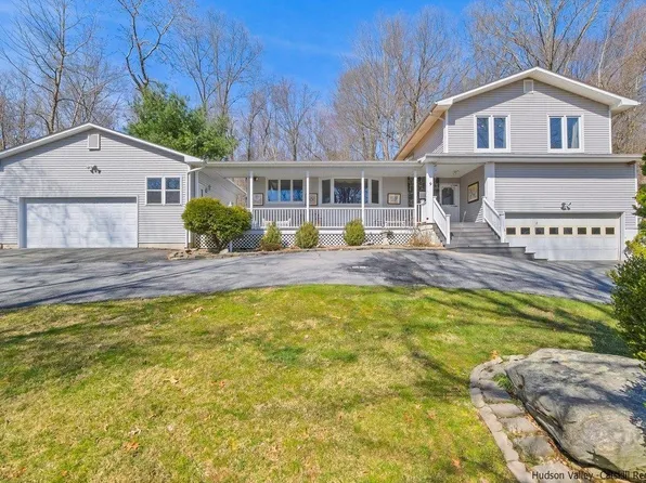 9 Summit Ridge, Newburgh Town, NY 12550