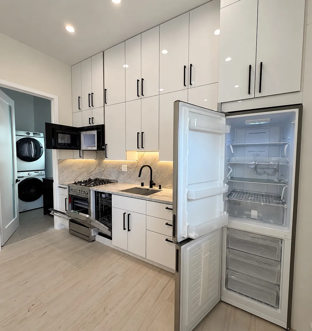 1 bed, 400 sqft, $2,200 — Photo 1