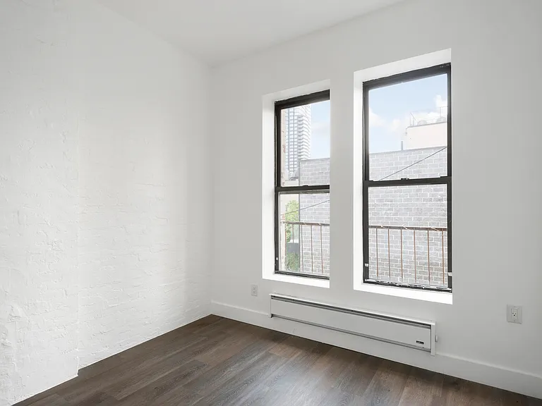 197 Franklin St #4R — Photo 5