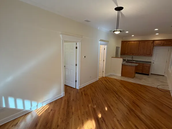 1242 N Bosworth Ave APT 1R, Chicago, IL 60642