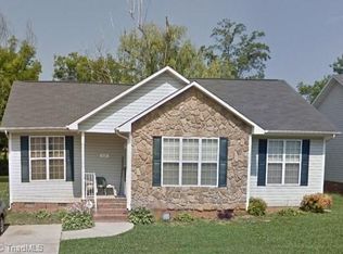 812 Park St, High Point, NC 27260