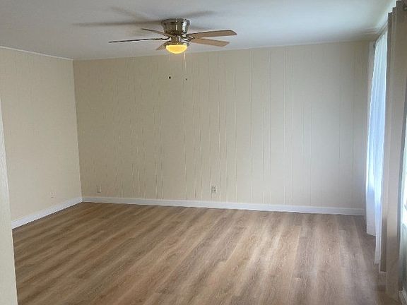 3rd image of 485 Waianuenue Ave #210A