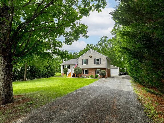 4th image of 2217 Sunburst Rd