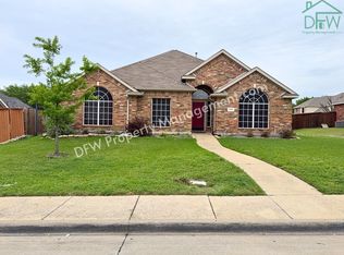 1541 Mountain Laurel Ln, Desoto, TX 75115