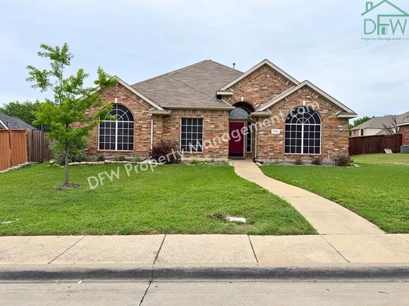 1541 Mountain Laurel Ln, Desoto, TX 75115