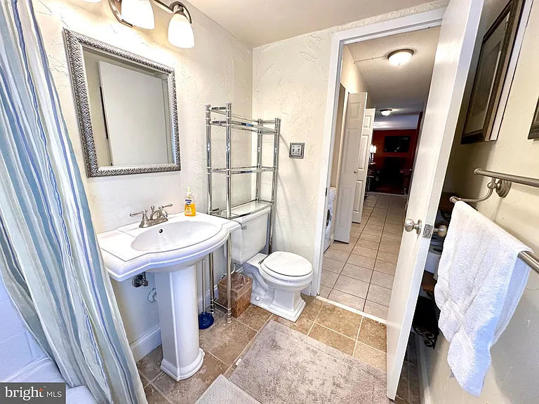501 Slaters Ln #902 — Photo 48
