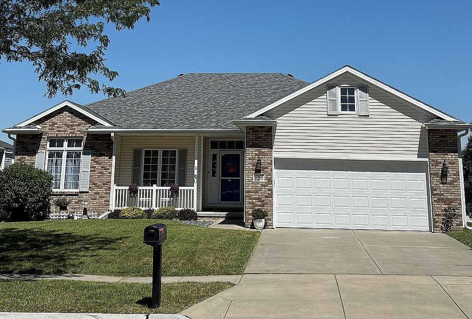 1st image of 2100 Breckenridge Dr