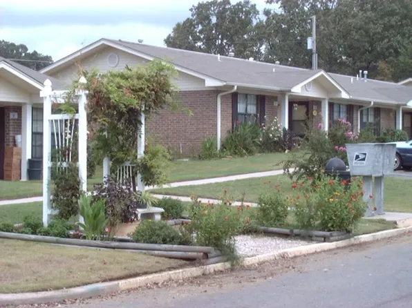 Sycamore Terrace Apartments