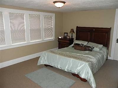 5th image of 16501 Melgrave Ave
