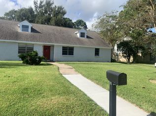 5103 Interlachen St, Baytown, TX 77521