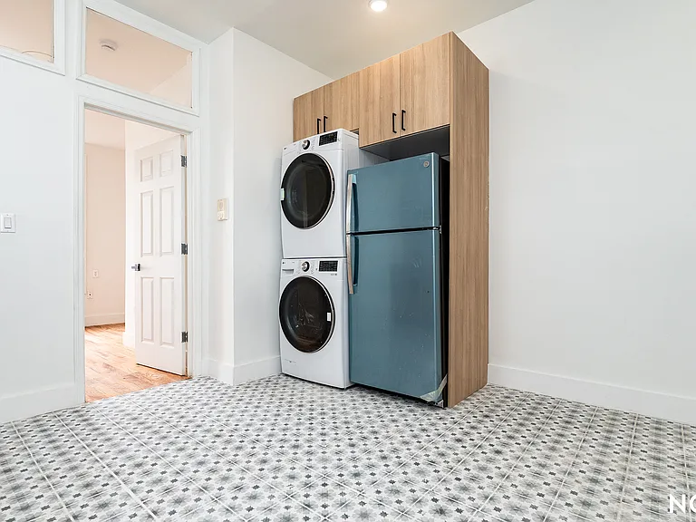 88 Menahan St #3D — Photo 5
