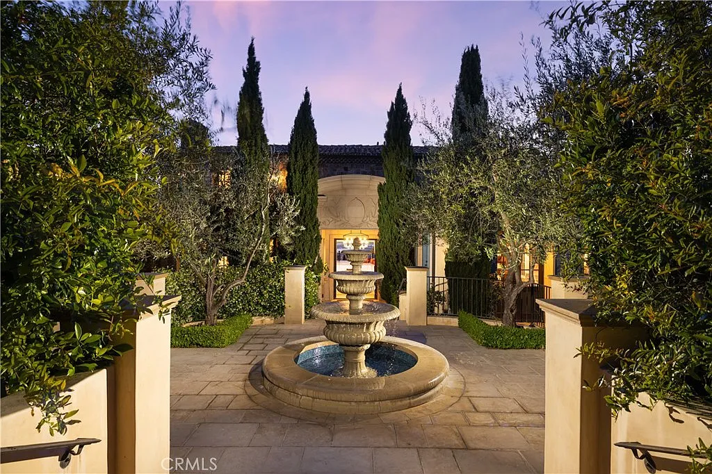 6 bed, 7.5 bath, 11400 sqft, $125,000 — Photo 2