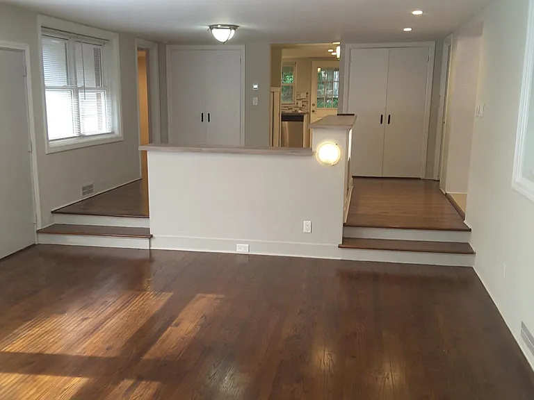37 Diamond Glen Rd — Photo 9
