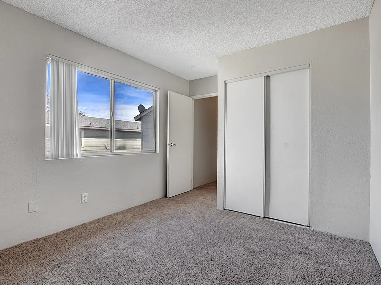 Green Tree Apartments — Photo 24