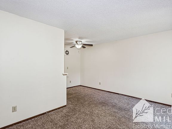 2nd image of 739 N Sheridan Ave #104