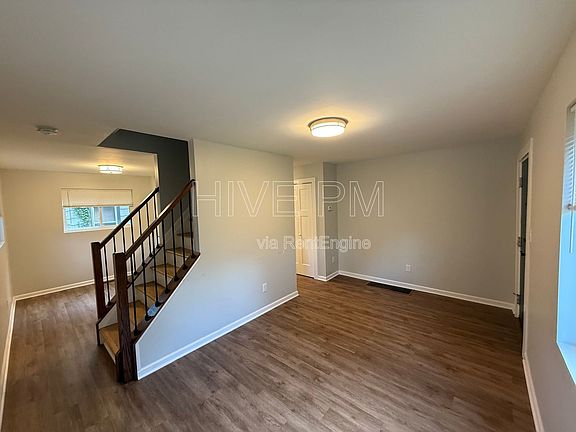 4th image of 5425 Stewart Ave APT 4