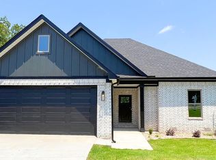 186 Ridgeview Trl, Maumelle, AR 72113