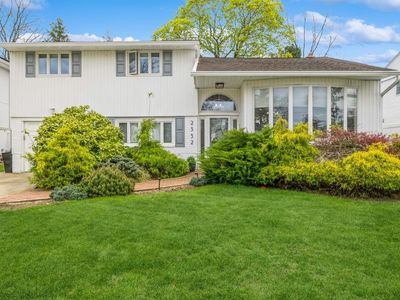 2332 Plymouth Place, East Meadow, NY, 11554