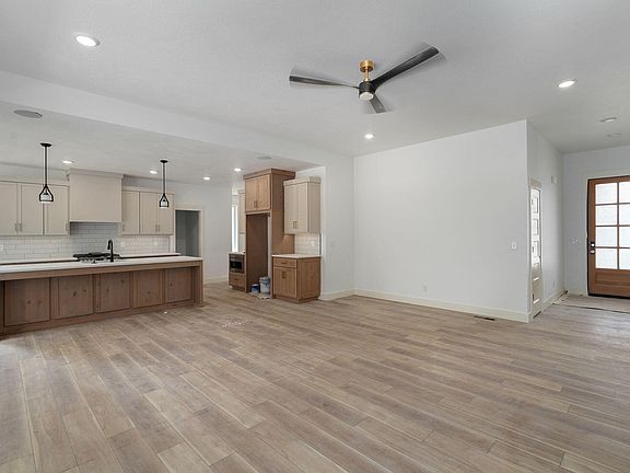 4th image of 2950 W Marty Street