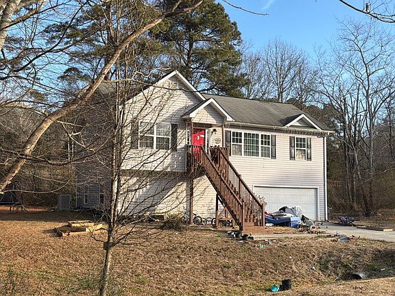 3rd image of 126 Single Tree Dr SE