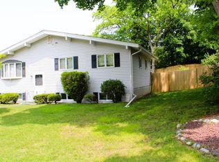 2 Richard Rd, Medway, MA 02053