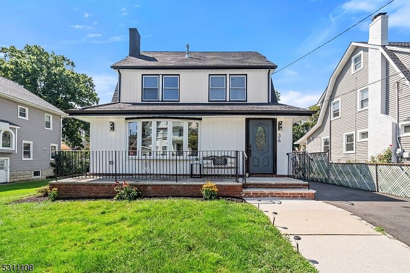 1st image of 34 Swaine Pl