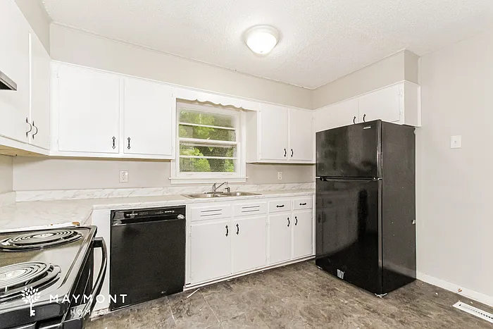445 Orchid Rd — Photo 8