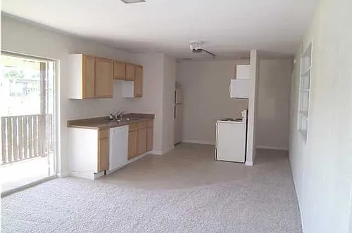 402 Marshall Ct NW #6 Photo 1