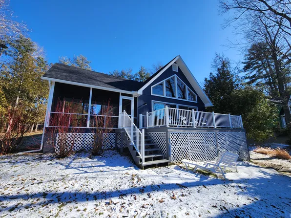 19 Corlear Dr, Willsboro, NY 12996