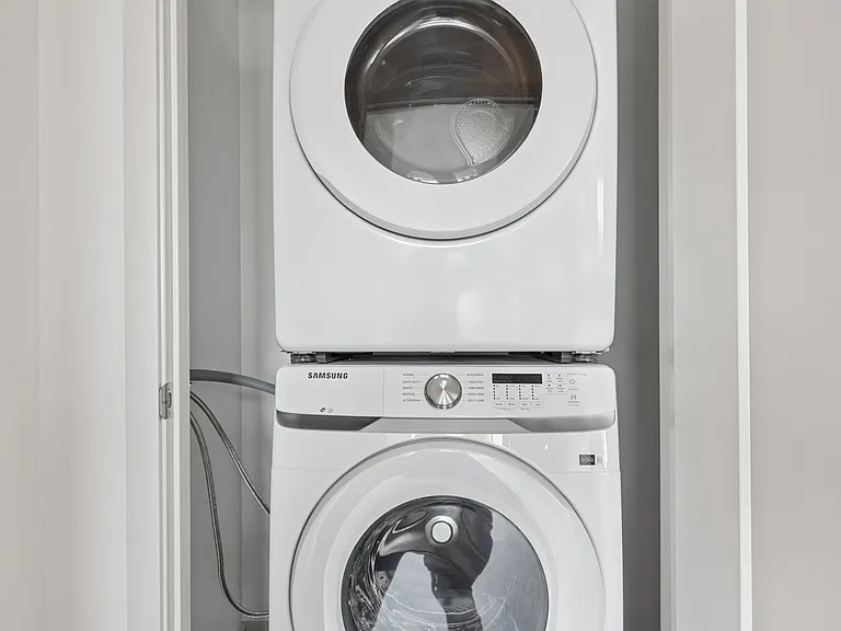 Full Size W/D Samsung