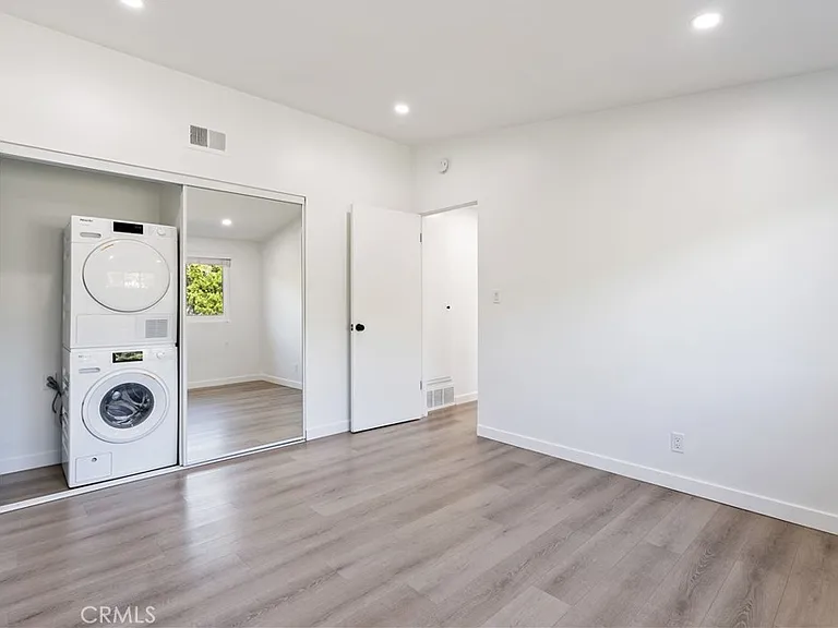 3205 Bayside Dr — Photo 9