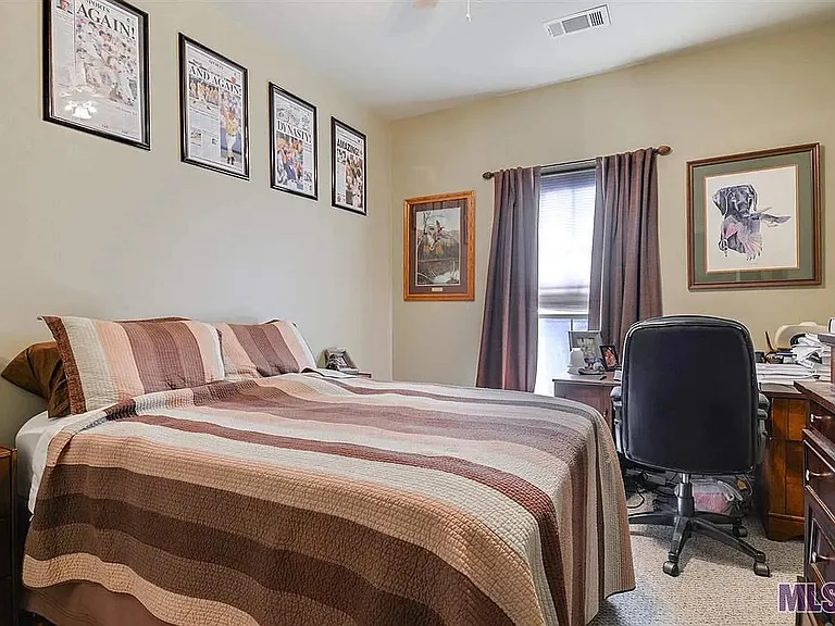 3930 Northshore Ave — Photo 7